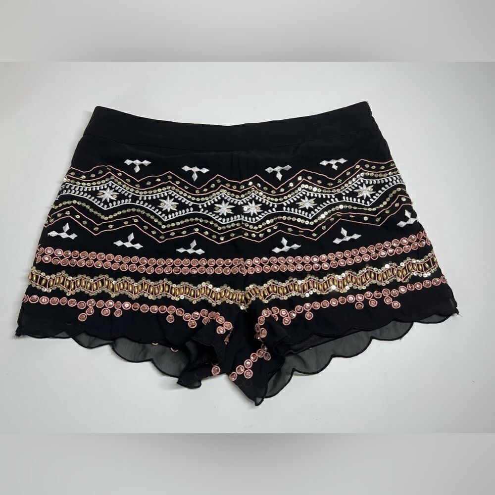 Forever 21 Black shorts with sequins Lined Size L